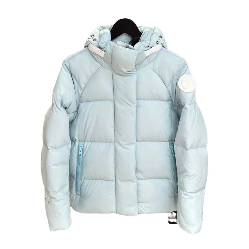 Women&prime;s Duck Down Jacket 2022 New Design Goose Down Coat with Reflective Stripe on Hood